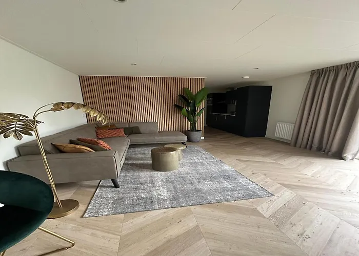 Family Retreat By Palette De-steppe Ulicoten