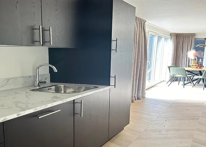 Family Retreat By Palette De-steppe Vakantiehuis