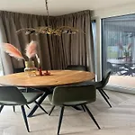 Дом отдыха Family Retreat By Palette De-steppe Ulicoten