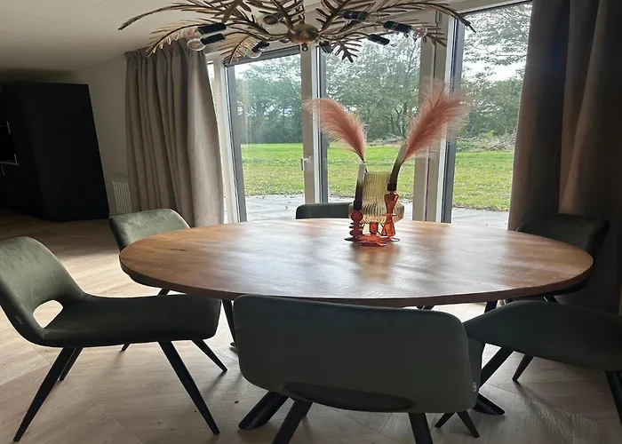 בית נופש Family Retreat By Palette De-steppe